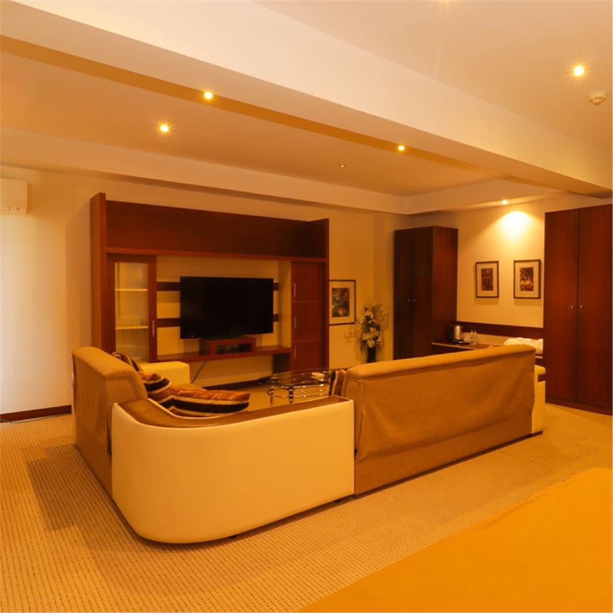 İzmir Çıkışlı Yılbaşı Özel 2 gece 3 gün Yılbaşı Gala Yemeği Dahil 5* Lycus River Thermal & Spa Hotel Konaklama Üstelik Limitsiz Yerli İçecekli