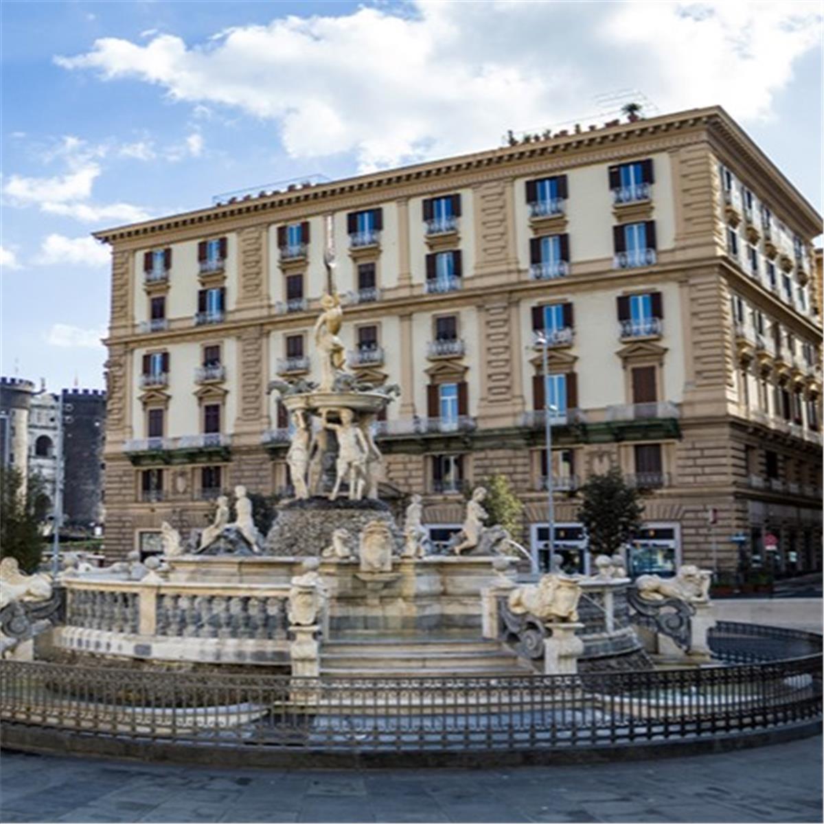 İzmir'den Uçak İle Hareketli 7 Gece 8 Gün Konaklamalı Dolu Dolu Büyük İtalya Turu