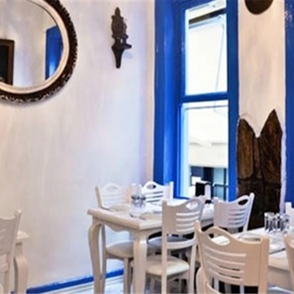 Alsancak Sazaki Meyhane’de Canlı Fasıl Eşliğinde İçeceğini Al Gel Menüleri