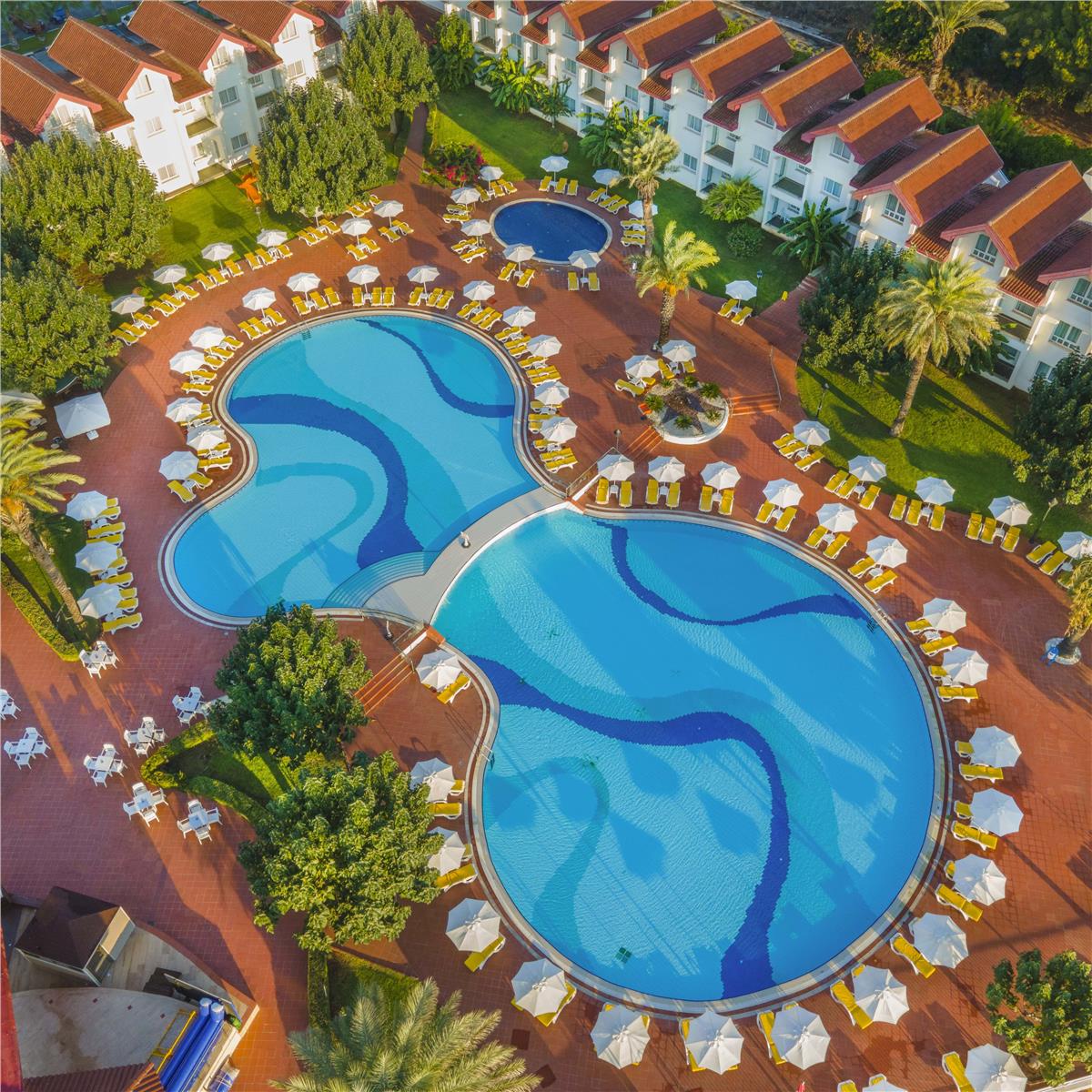 İzmir'den Uçak Bileti ve Otel Transferi Dahil 2 Gece ve 3 Gün Konaklamalı Kıbrıs Salamis Bay Conti Resort Hotel'de Gülden Yılbaşı Galası