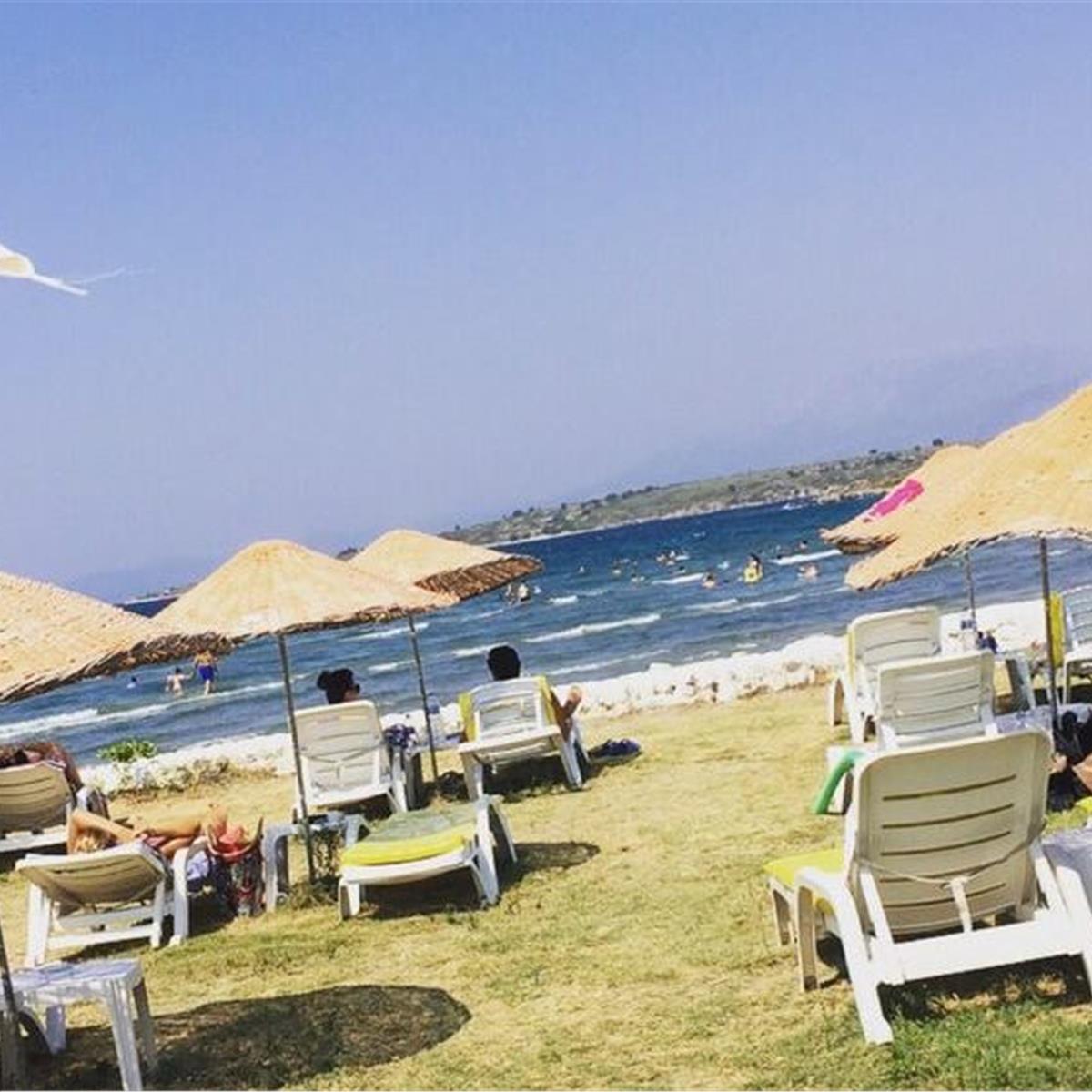 Çeşme Günizi Beach Plaj Paketleri, Beach Kullanımı, Soğuk İçecek ve Patates Kıza