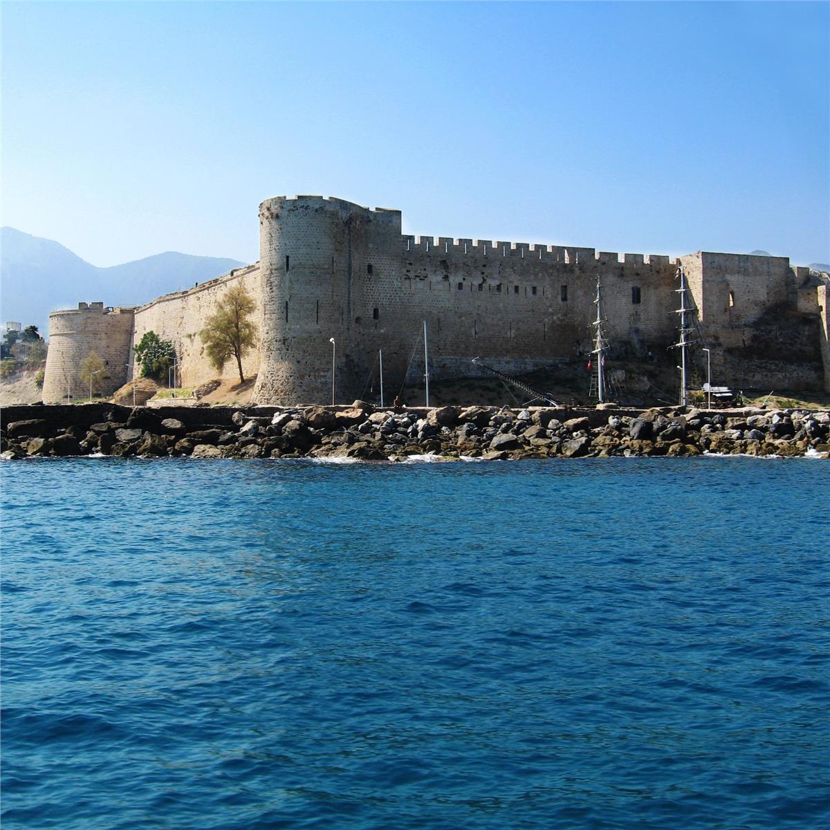 İzmir'den Uçaklı 4 Gece 5 Gün Grand Pasha Kyrenia Hotel veya The Arkin Colont Hotel Konaklama Seçenekli Kıbrıs Turu