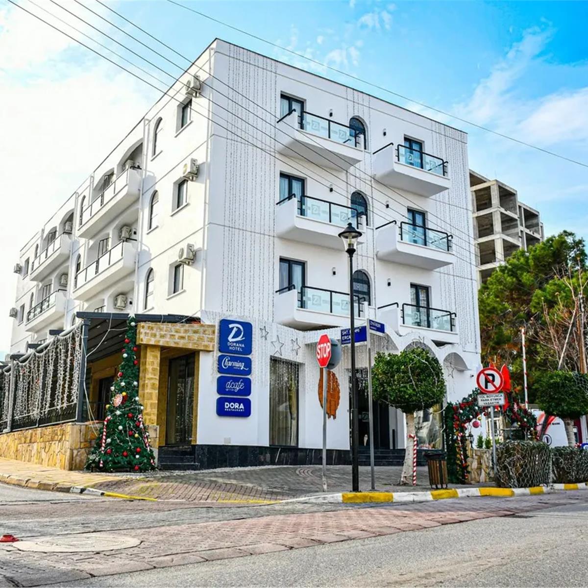 İzmir'den Uçak Biletleri Ve Transfer Dahil Hareketli Kıbrıs Dorana Hotel Konaklama Seçenekleri