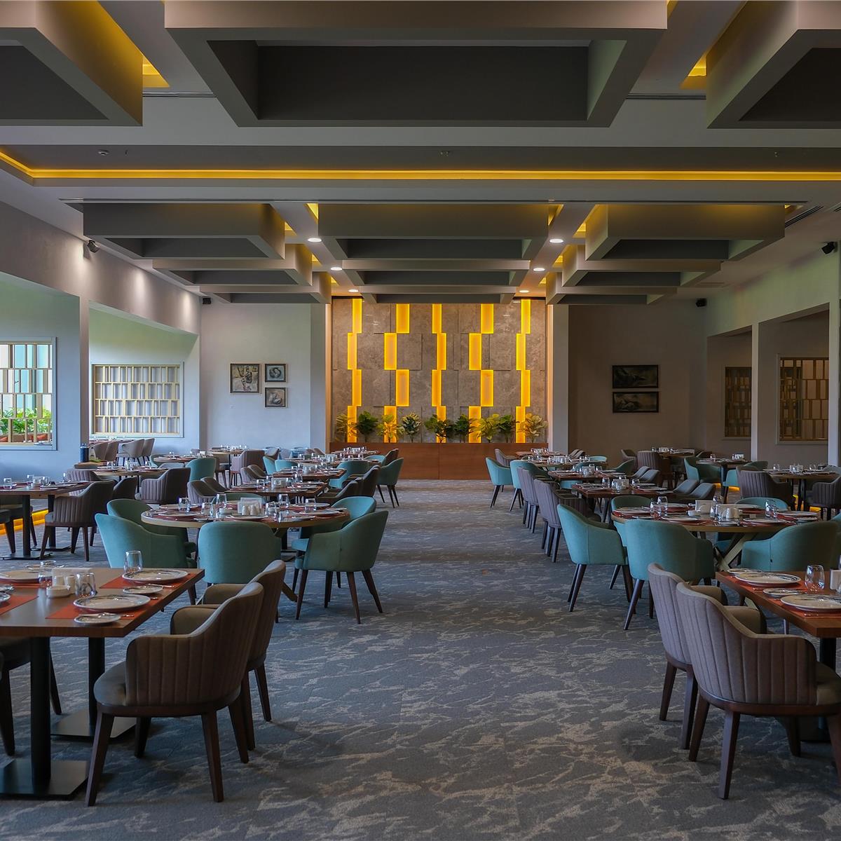 İzmir'den Uçak İle Hareketli Kıbrıs İzmir'den Uçak İle Hareketli Kıbrıs The Arkın İskele Hotel Ultra Herşey Dahil Konaklama Seçenekleri