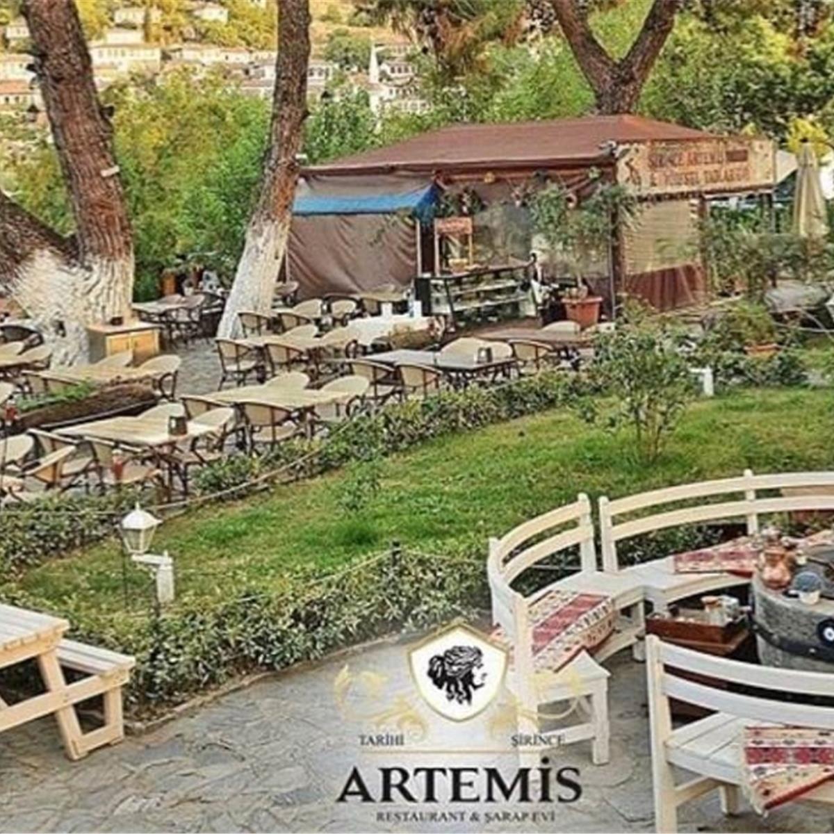 Şirince Artemis Restaurant'da Ödüllü Serpme Köy Kahvaltısı