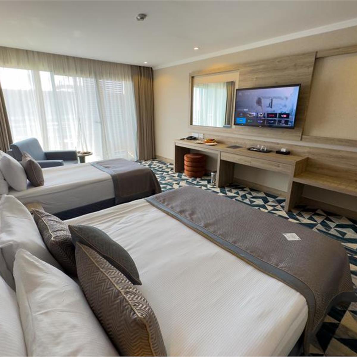 İzmir'den Uçak İle Hareketli Kıbrıs İzmir'den Uçak İle Hareketli Kıbrıs The Arkın İskele Hotel Ultra Herşey Dahil Konaklama Seçenekleri