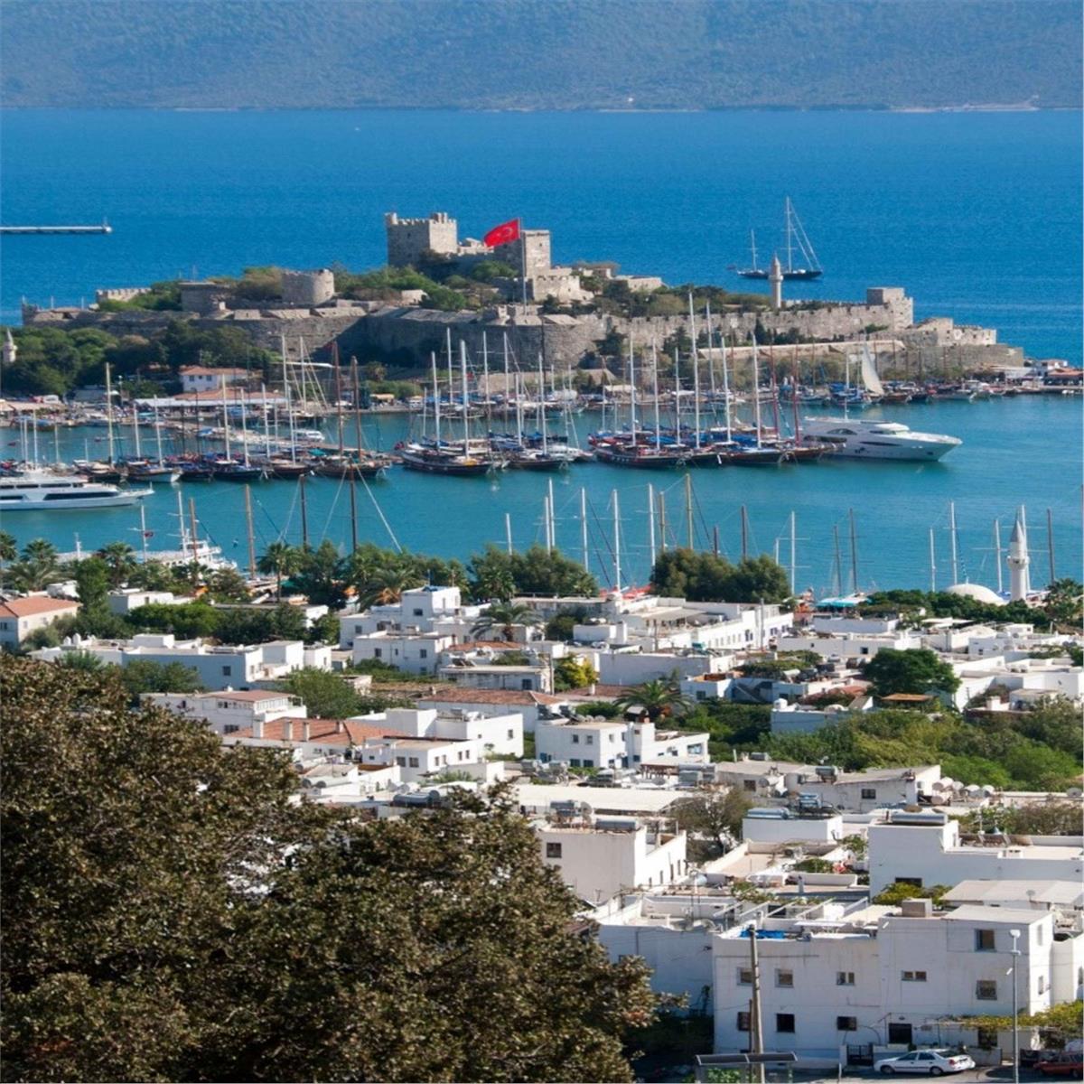  İzmir'den Otobüslü 2 Gece 3 Gün Konaklamalı Marmaris Bodrum Datça Turu