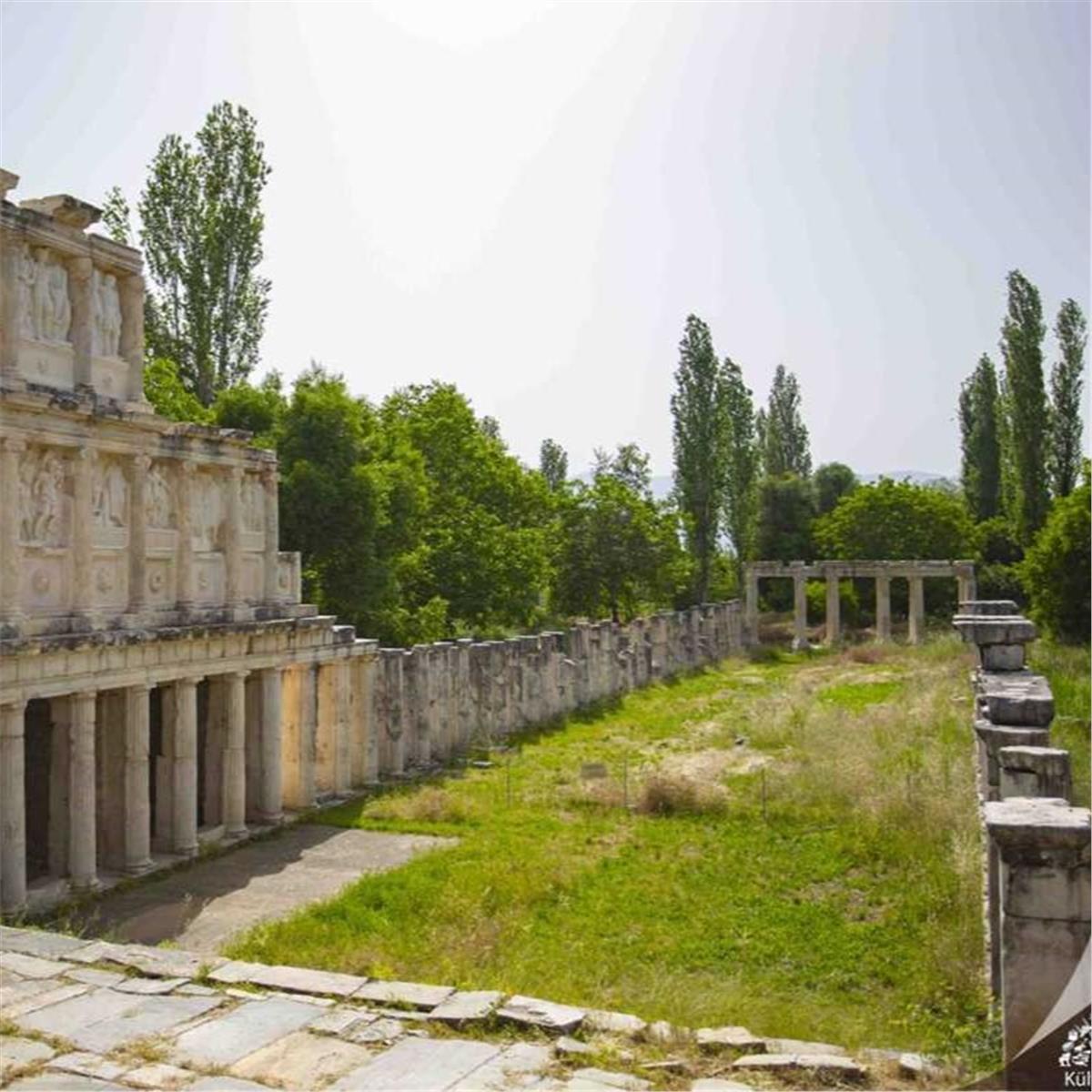 İzmir'den Otobüslü Günübirlik Afrodisias Pamukkale Salda Gölü Turu. Üstelik Sabah Kahvaltısı Dahil.