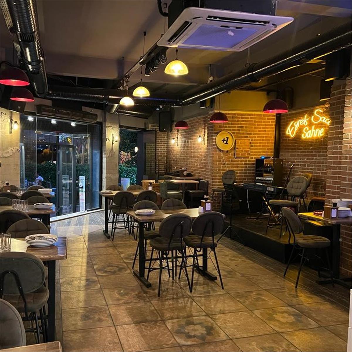 Balçova Eşref Saati Meyhanesi Canlı Fasıl eşliğinde Enfes Akşam Yemeği Menüleri