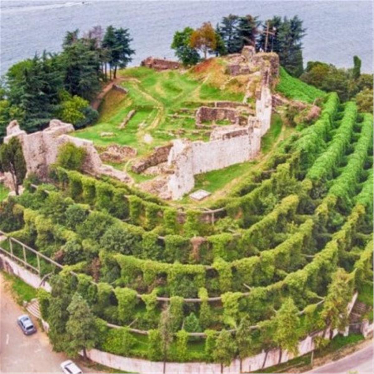 İzmir Uçak İle Hareketli 3 Gece 4 Gün JRW Welmond Hotel & Casino Konaklamalı Yılbaşı Özel Gürcistan & Batum Turu