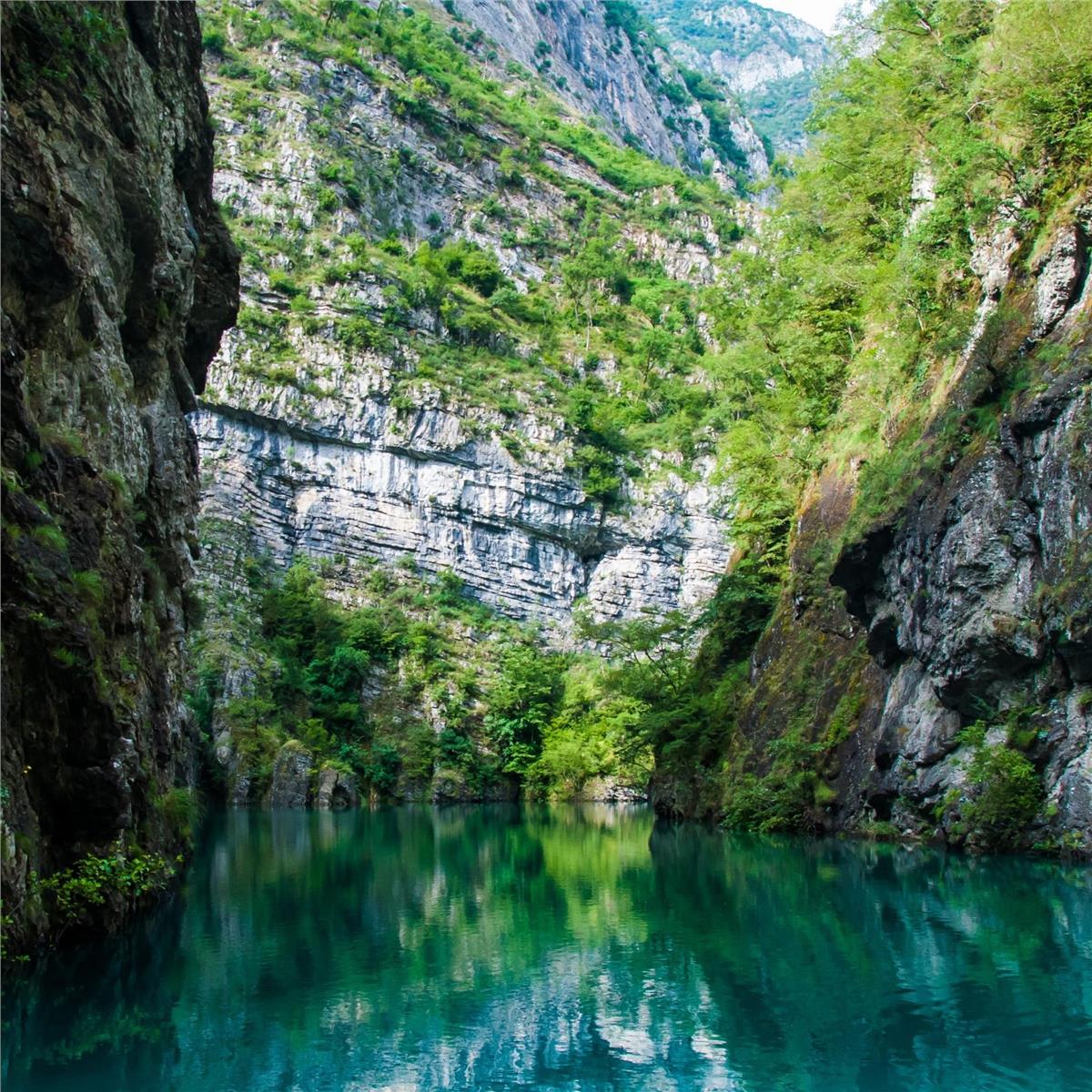 İzmir'den Uçaklı 6 Gece 7 Gün Vizesiz Balkan Turu