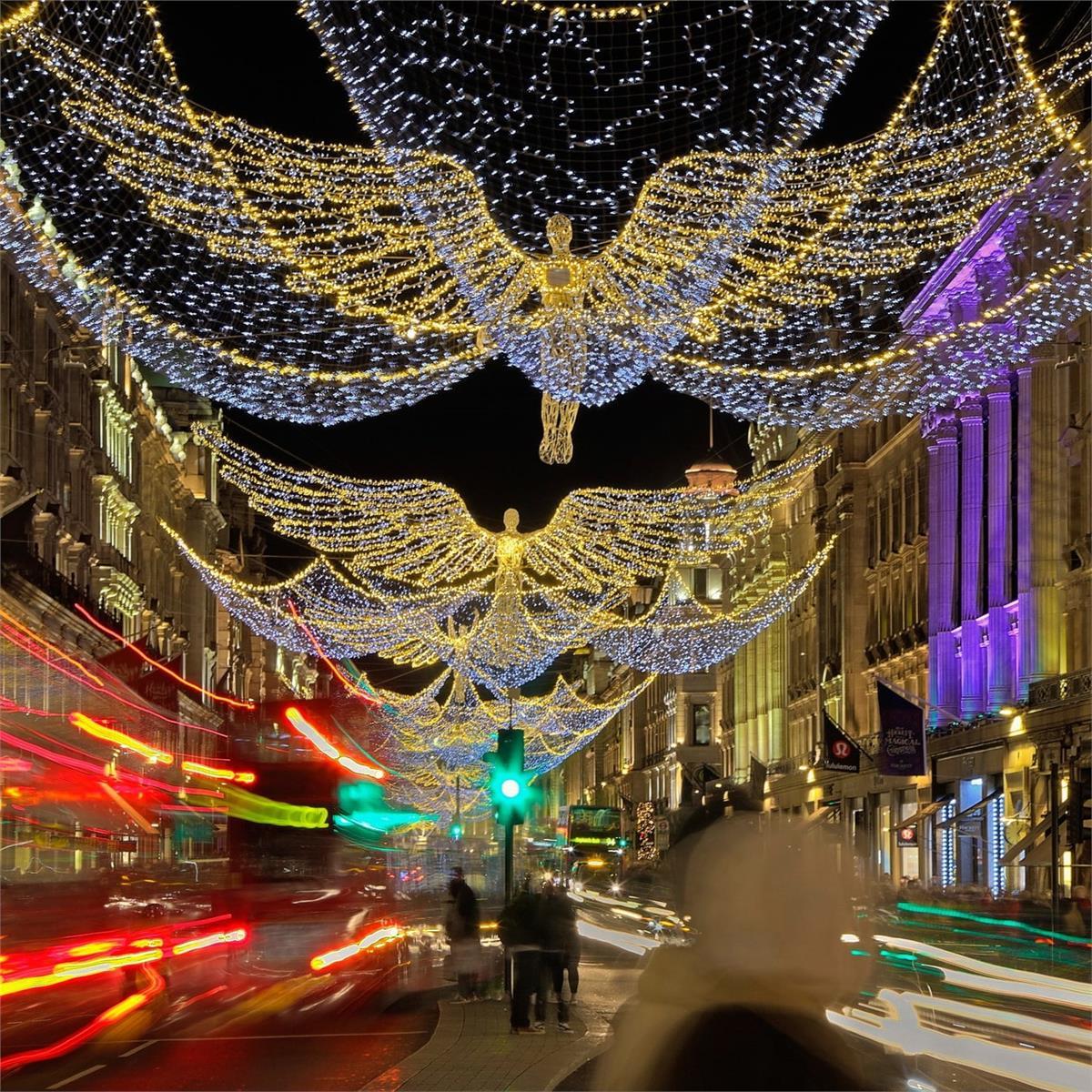 İzmir'den Uçaklı 3 Gece 4 Gün Konaklamalı Noel Zamanı Londra & Cotswolds Kasabaları ve Noel Pazarları