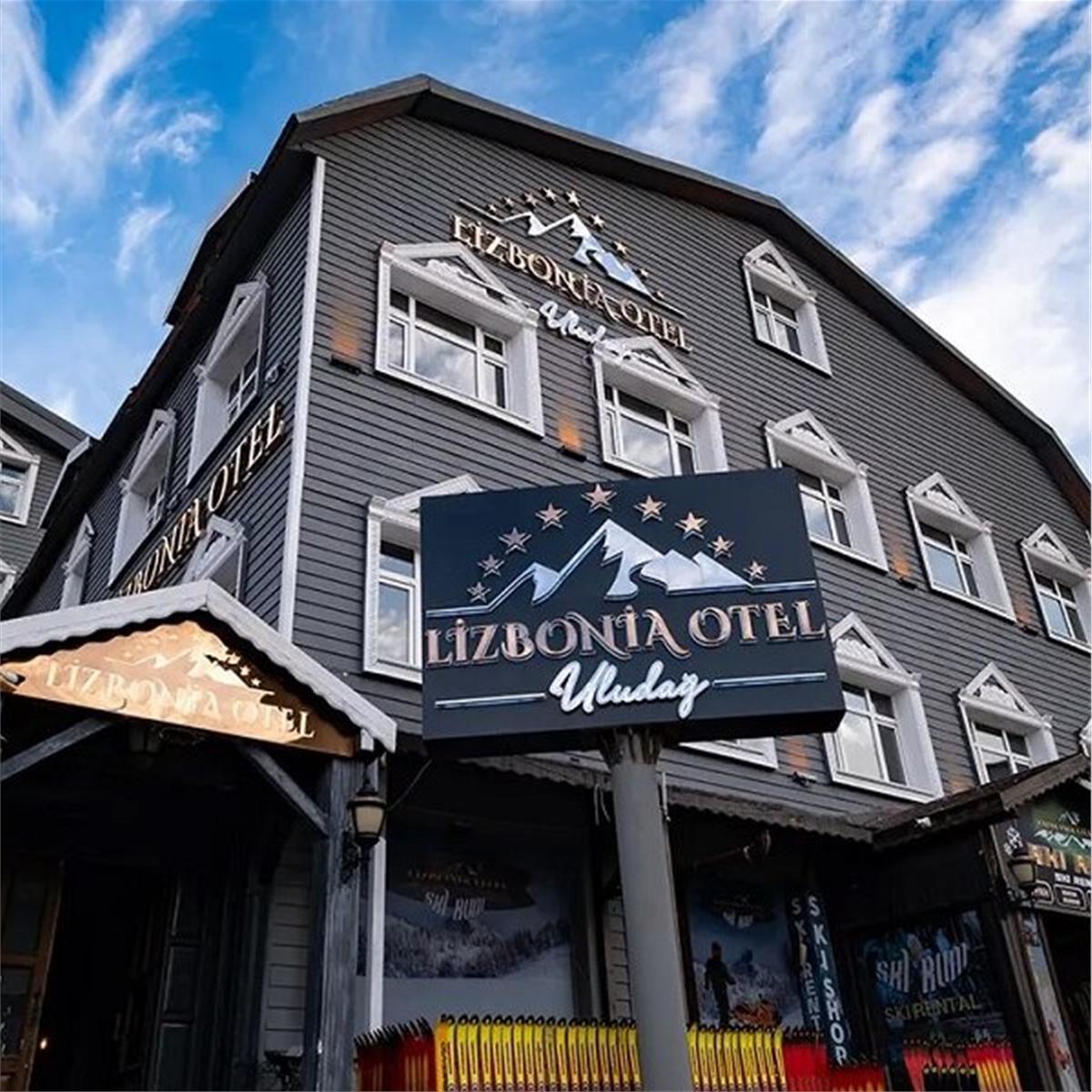 İzmir Çıkışlı 2 gece 3 gün Lizbonia Hotel Dağ Konaklamalı Bursa Uludağ Kayak Turu	