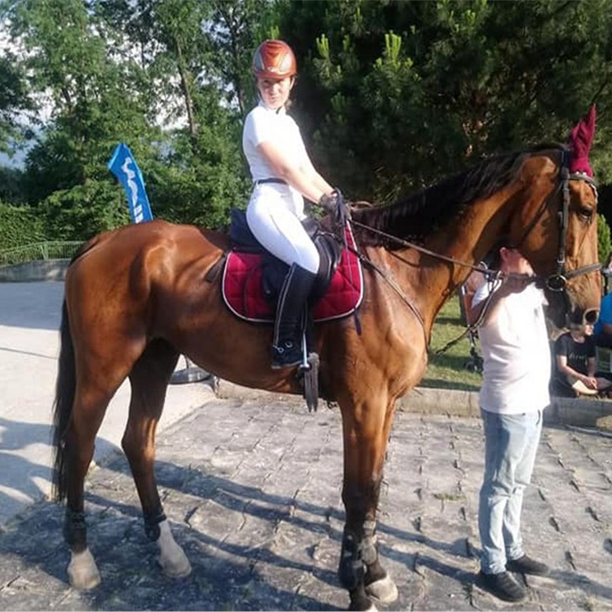 Menderes Atlı Spor Kulübü At Gezinti veya At Binme Eğitimi