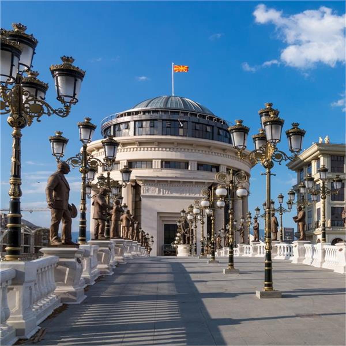 İzmir'den Otobüs İle Çıkışlı 8 Gece 9 Gün Konaklamalı Dolu Dolu Büyük Balkan Turu