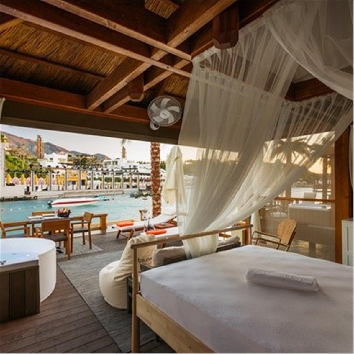 İzmir'den Uçak İle Hareketli Kıbrıs Cratos Premium Hotel Port Spa Tam Pansiyon Plus Konaklama