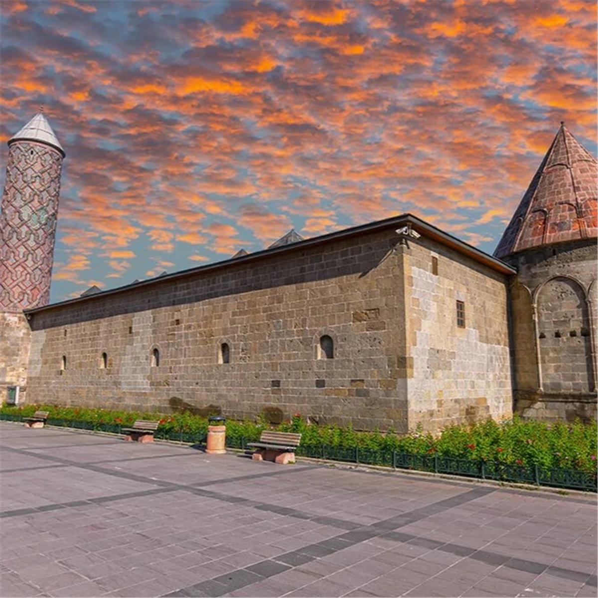 Sevgililer Günü Özel İzmir'den Uçak İle Turistik Doğu Ekspresi Tren Konaklamalı 3 Gece 4 Gün Doğu Ekspresi Turu