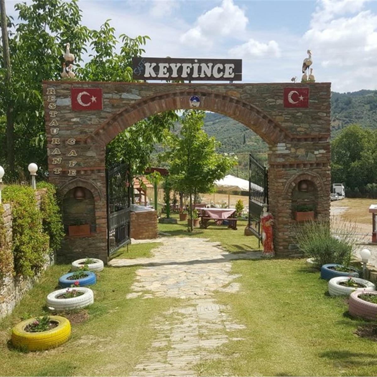 Şirince Keyfince’de Enfes Lezzetler Eşliğinde Serpme Köy Kahvaltısı