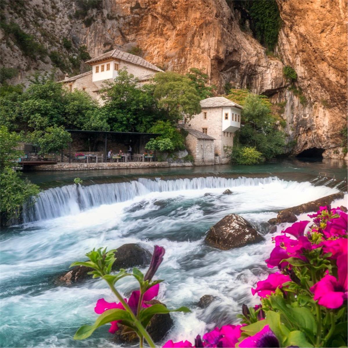 İzmir'den Otobüslü 9 Gece 10 Gün Konaklamalı Büyük Balkan Masalı Turu Akşam Yemekleri, Balkan Gecesi Dahil