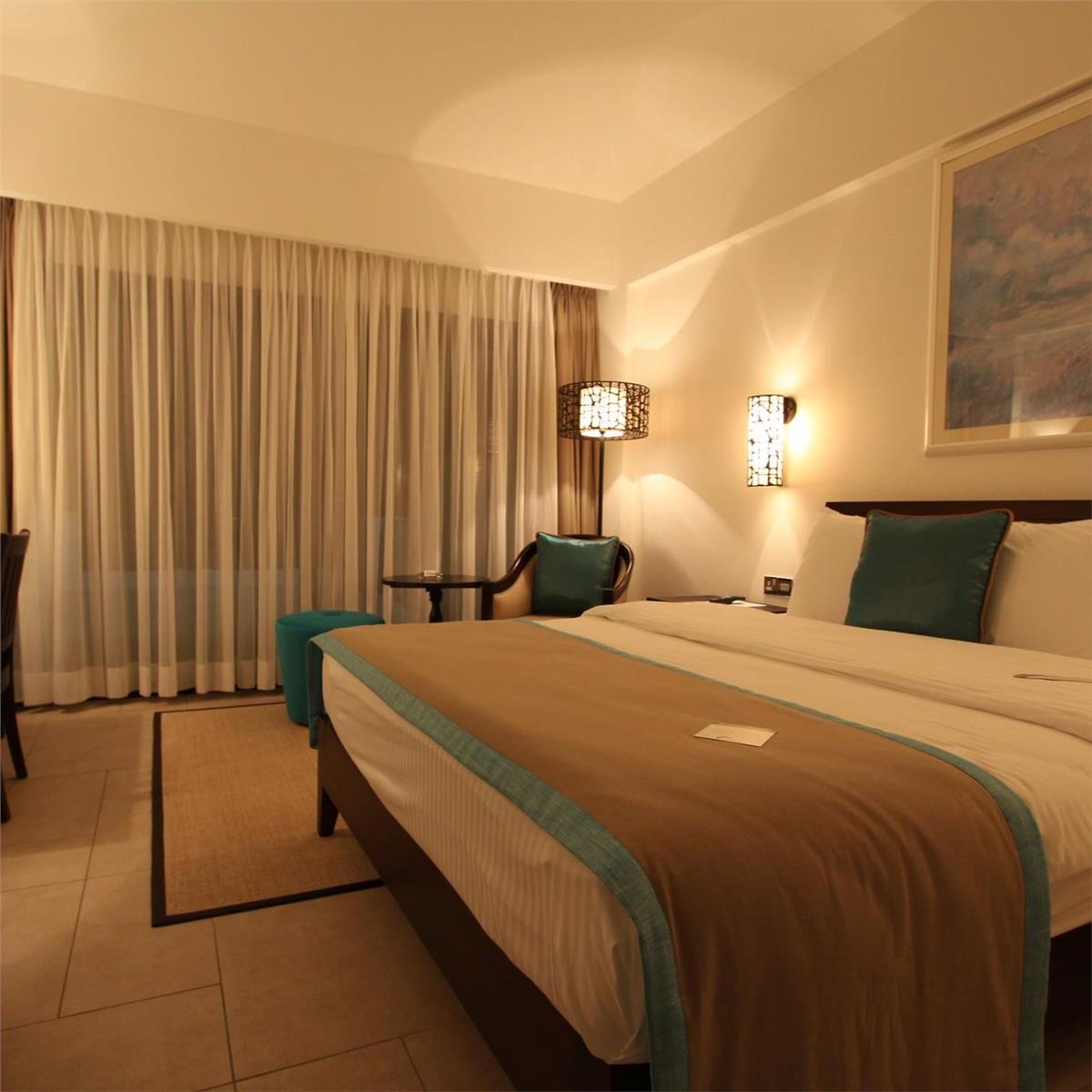 İzmir'den Uçak İle Hareketli Kıbrıs İzmir'den Uçak İle Hareketli Kıbrıs Arkın Palm Beach Hotel Yarım Pansiyon Konaklama Seçenekleri