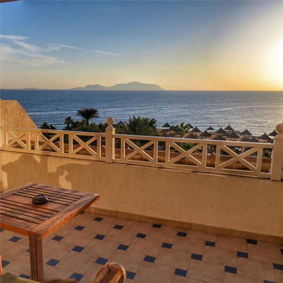 İzmir'den Uçak İle Çıkışlı 3 Gece 4 Gün 5 Yıldızlı Sheraton Sharm Hotel Konaklamalı Sharm El Sheikh Turu