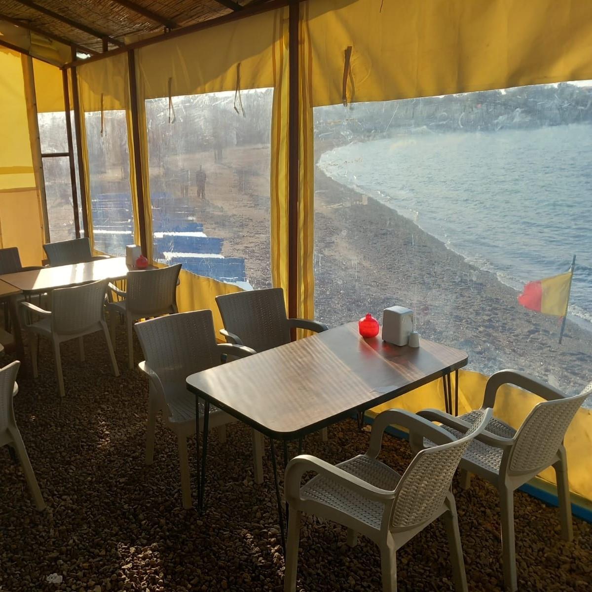 Sığacık Teos Taxi Cafe’de Sınırsız Çay Eşliğinde Denize Nazır Enfes Serpme Kahvaltı Keyfi