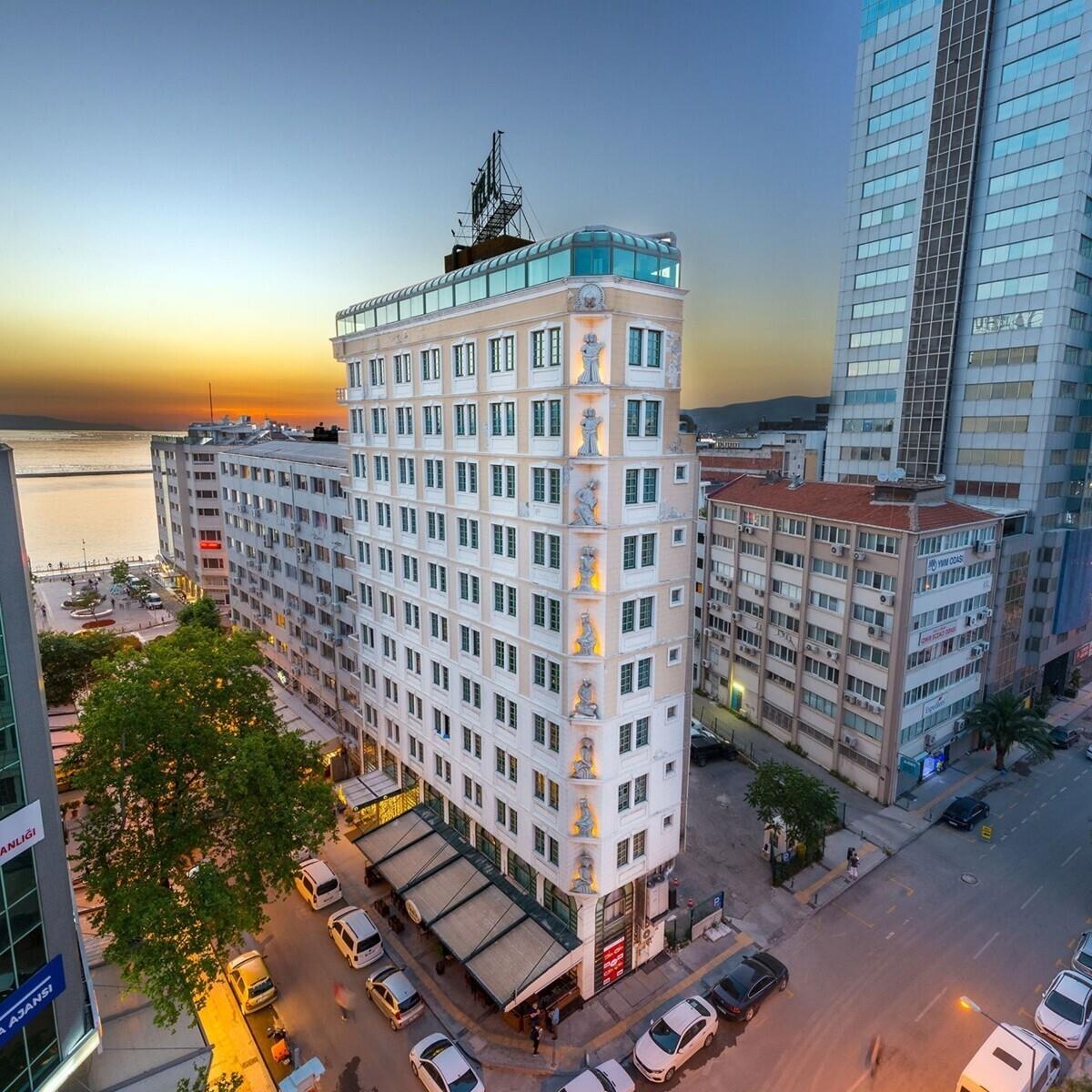 Otel Marla tek veya Çift kişi kahvaltı dahil konaklama