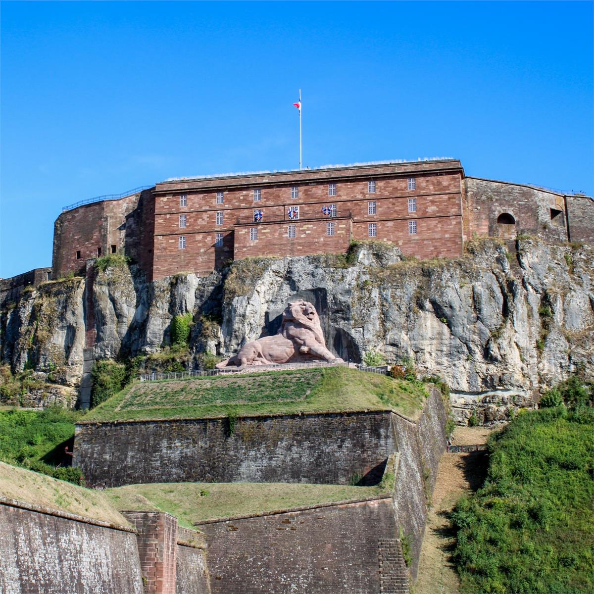İzmir'den Uçaklı 6 Gece 7 Gün Konaklamalı Fransa İsviçre Almanya Rüyası Turu