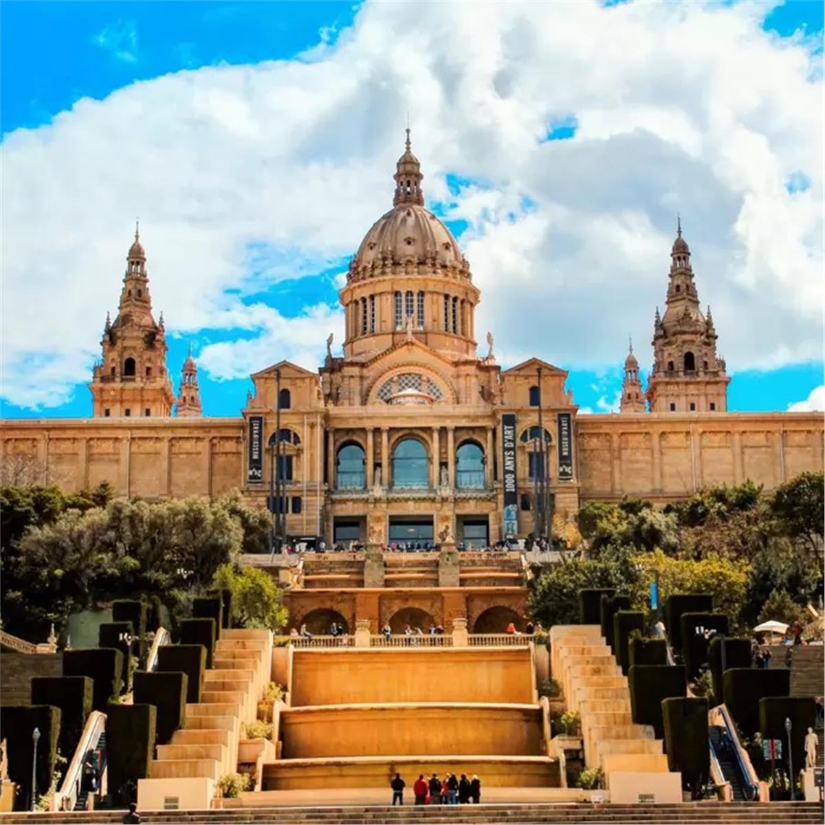 İzmir'den Uçak İle Hareketli 7 Gece 8 Gün Konaklamalı İspanya ve Endülüs İkonları Turu