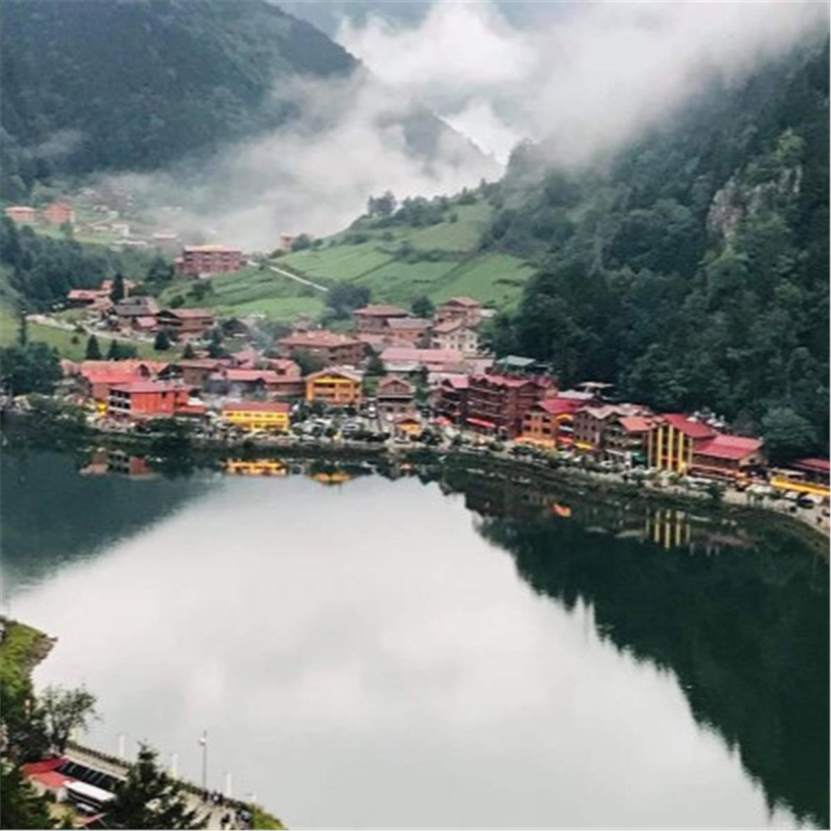 İzmir Uçak İle Hareketli 3 Gece 4 Gün JRW Welmond Hotel & Casino Konaklamalı Yılbaşı Özel Gürcistan & Batum Turu