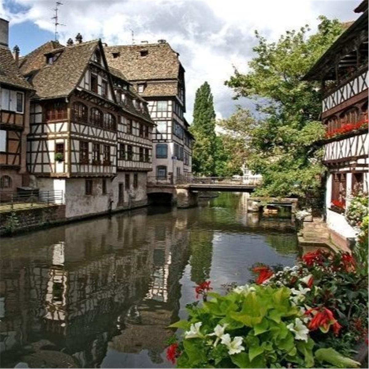 İzmir'den Uçak İle Hareketli 3 Gece 4 Gün Konaklamalı İsviçre Alpler Göller Ve Noel Pazarları Turu