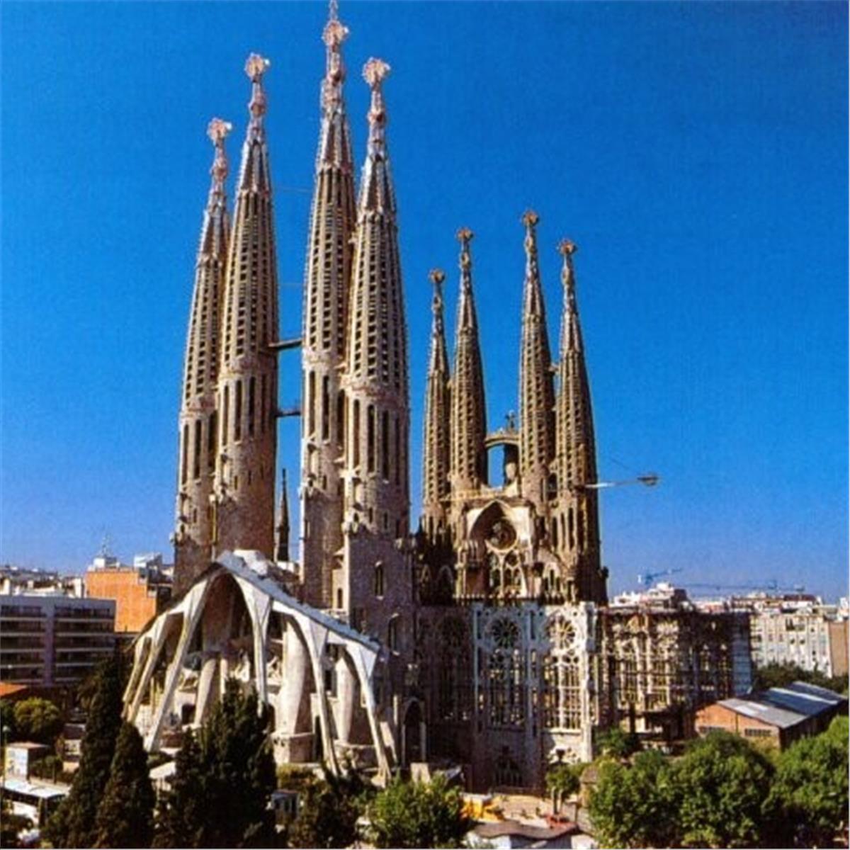 İzmir'den Uçaklı 7 Gece 9 Gün Konaklamalı İtalya, Fransa Ve İspanya Turu