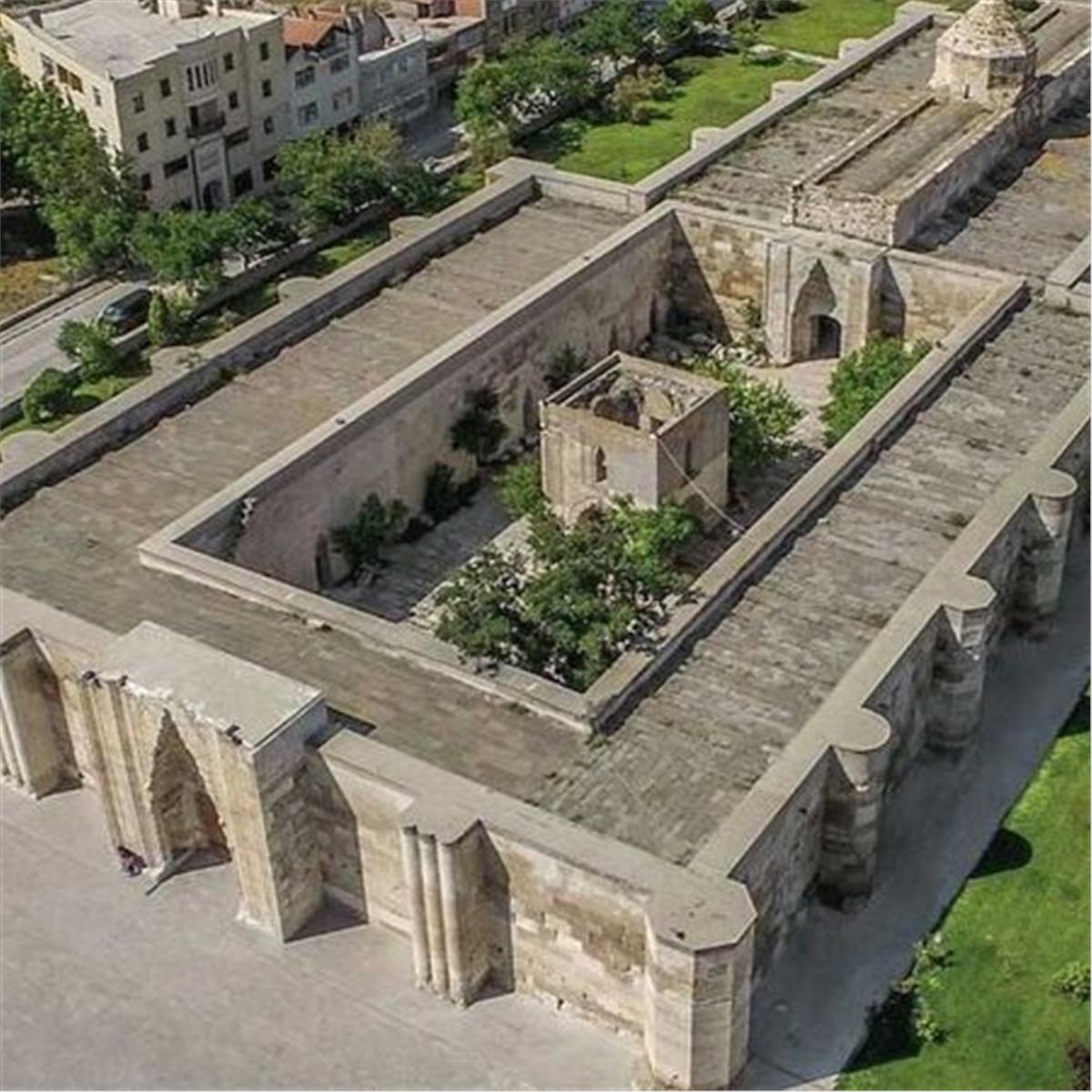 İzmir'den Hareketli 2 Gece 3 Gün Konaklamalı Aksaray, Kırşehir ve Konya İle Aşıklar Diyarına Yolculuk