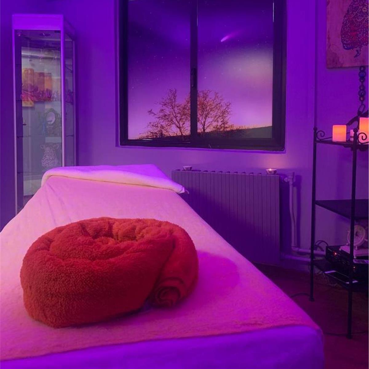 Bornova Talya Nur Güzellik Merkezi’nde Kadınlara Özel Medikal Ayak Bakım Paketi