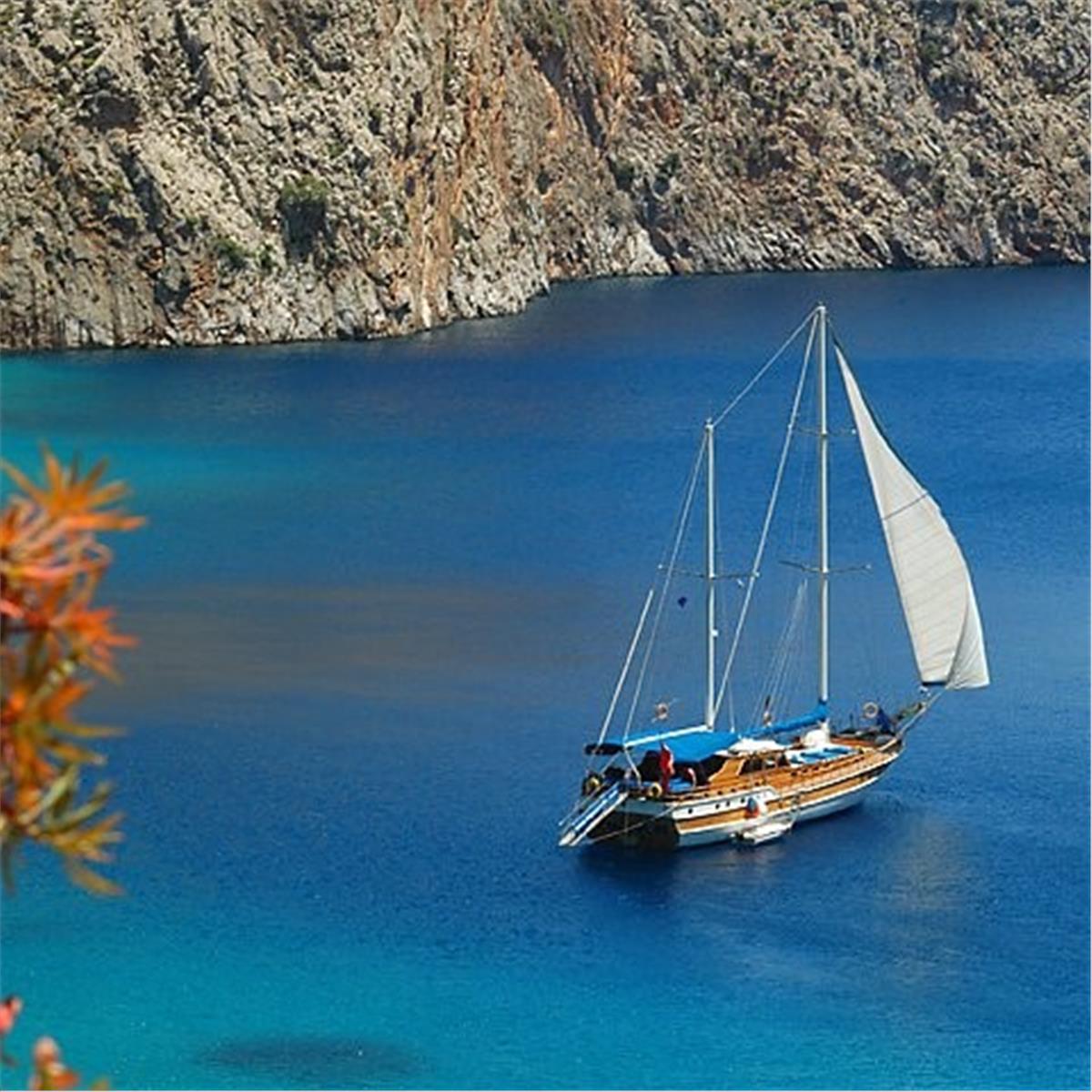 İzmir Çıkışlı 1 gece 2 gün 4 Yıldızlı Motto Premium Hotel Konaklamalı Badem Çiçeği Datça Turu