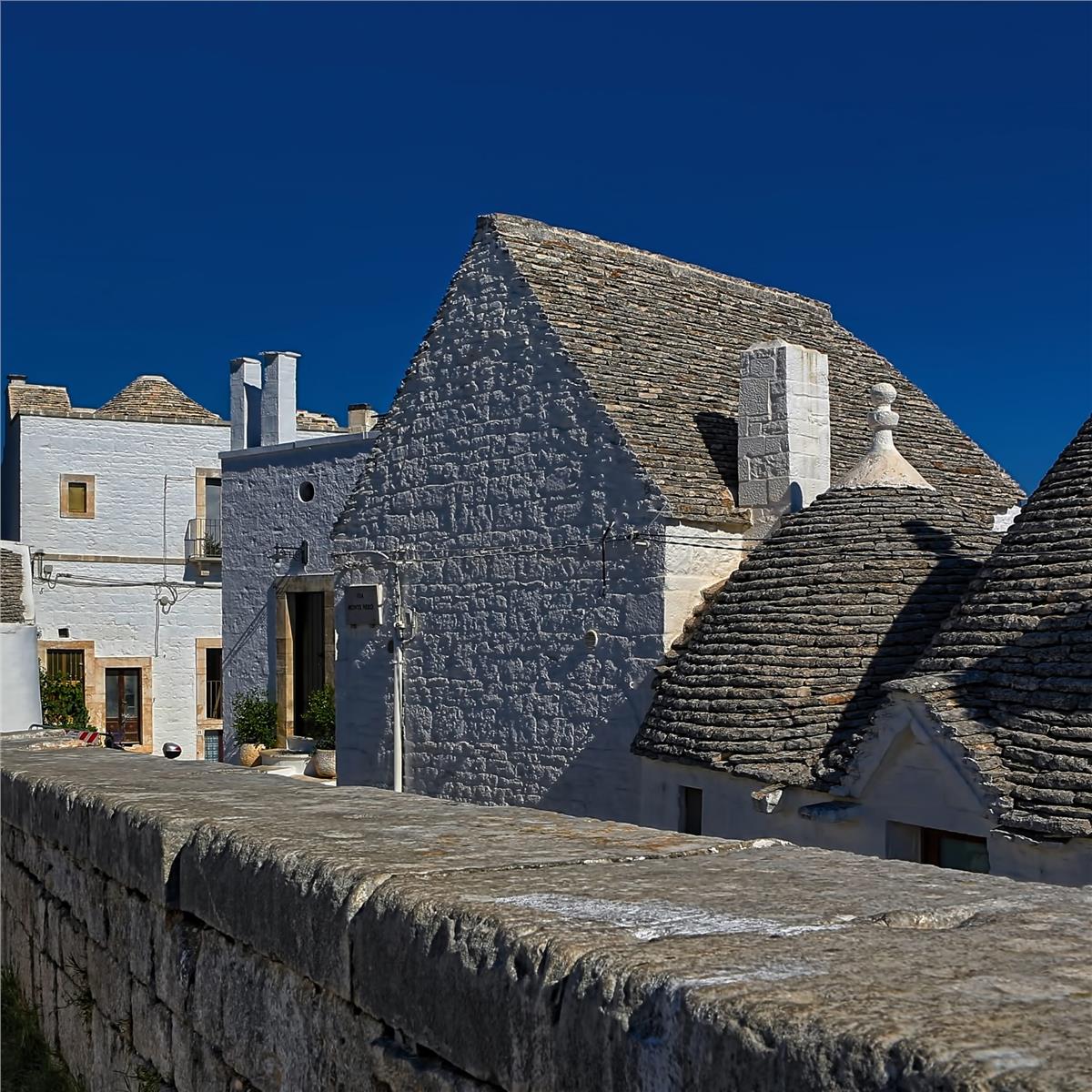 İzmir'den Uçaklı 7 Gece 8 Gün Konaklamalı İtalya'nın İki Yakası Roma İle Bari, Alberobello ve Amalfi Kıyıları Turu