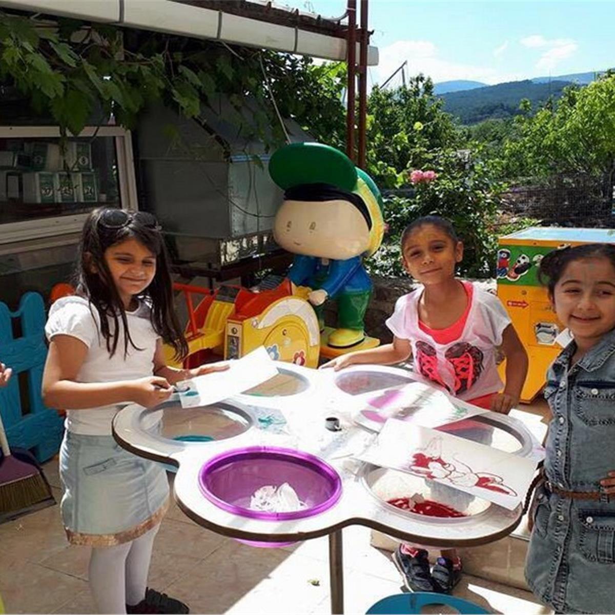 Çiçekliköy Asmalı Kahvaltı Evi’nde Doğa ile iç içe Serpme Köy Kahvaltısı