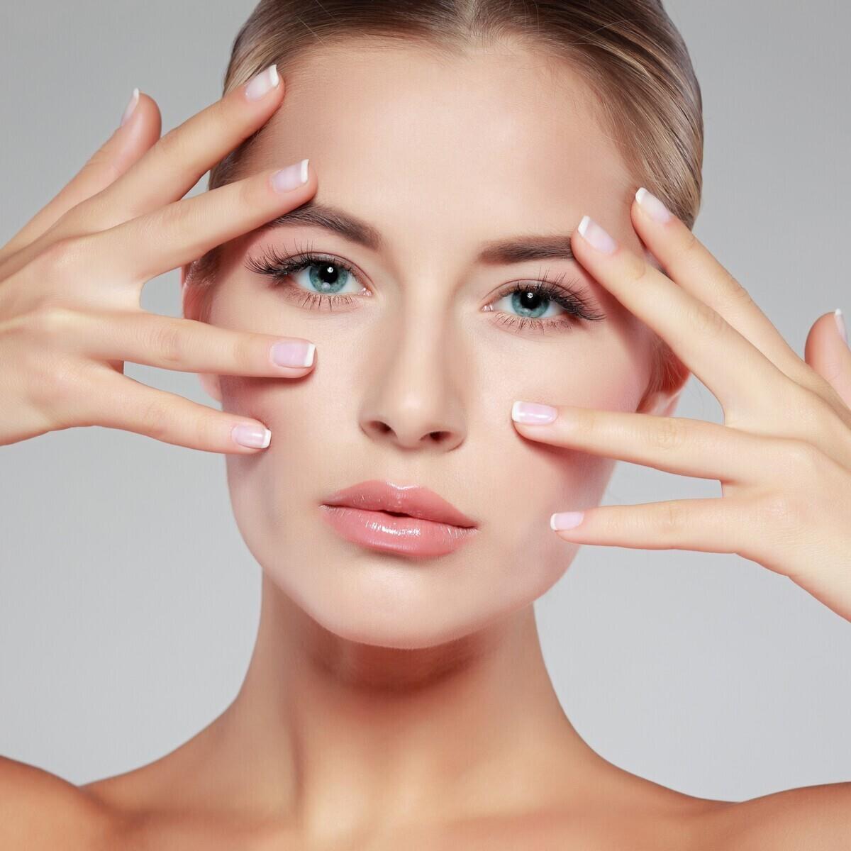 Bornova Harika Kuaför Güzellik Kirpik Lifting Uygulaması