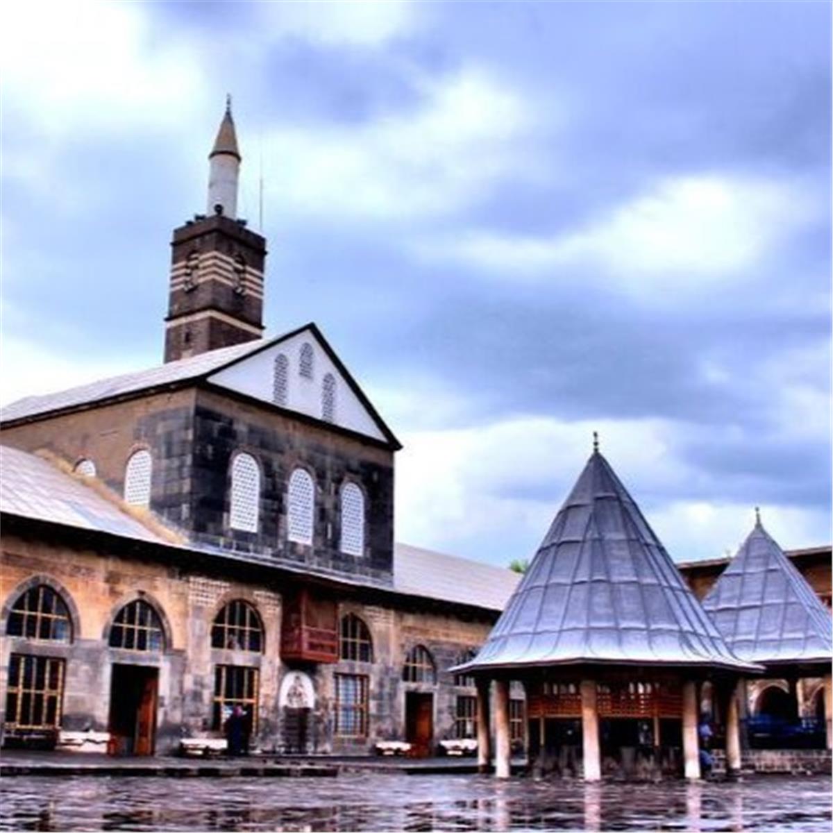 İzmir'den Otobüslü 4 Gece 5 Gün Konaklamalı Adana, Gaziantep, Mardin ve Şanlıurfa İle Boydan Boya GAP Turu