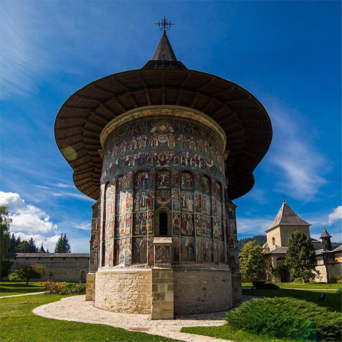 İzmir'den Uçaklı ve 3 Gece 4 Gün Konaklamalı Arnavutluk & Makedonya & Kosova Rotası Turu