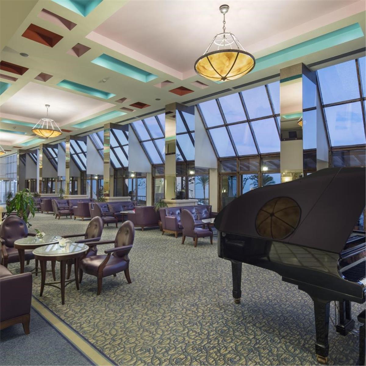 İzmir'den Uçak İle Hareketli Kıbrıs Merit Park Hotel & Spa Ultra Herşey Dahil Konaklama Seçenekleri