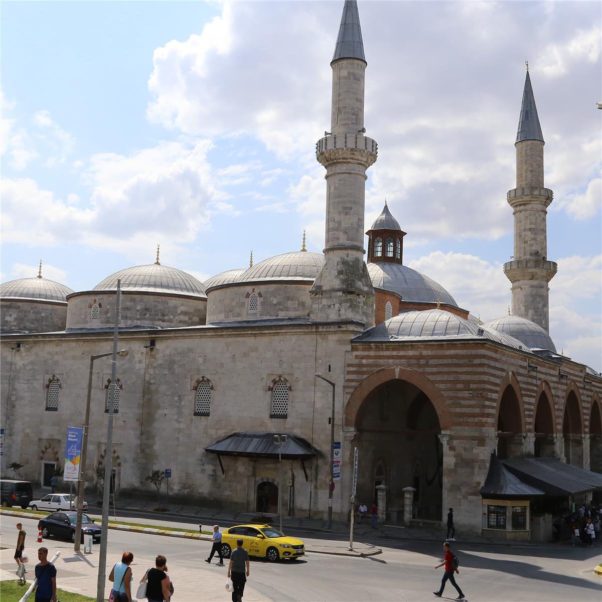 İzmir'den Otobüslü 1 Gece 2 Gün Konaklamalı Edirne Ve İstanbul Turu