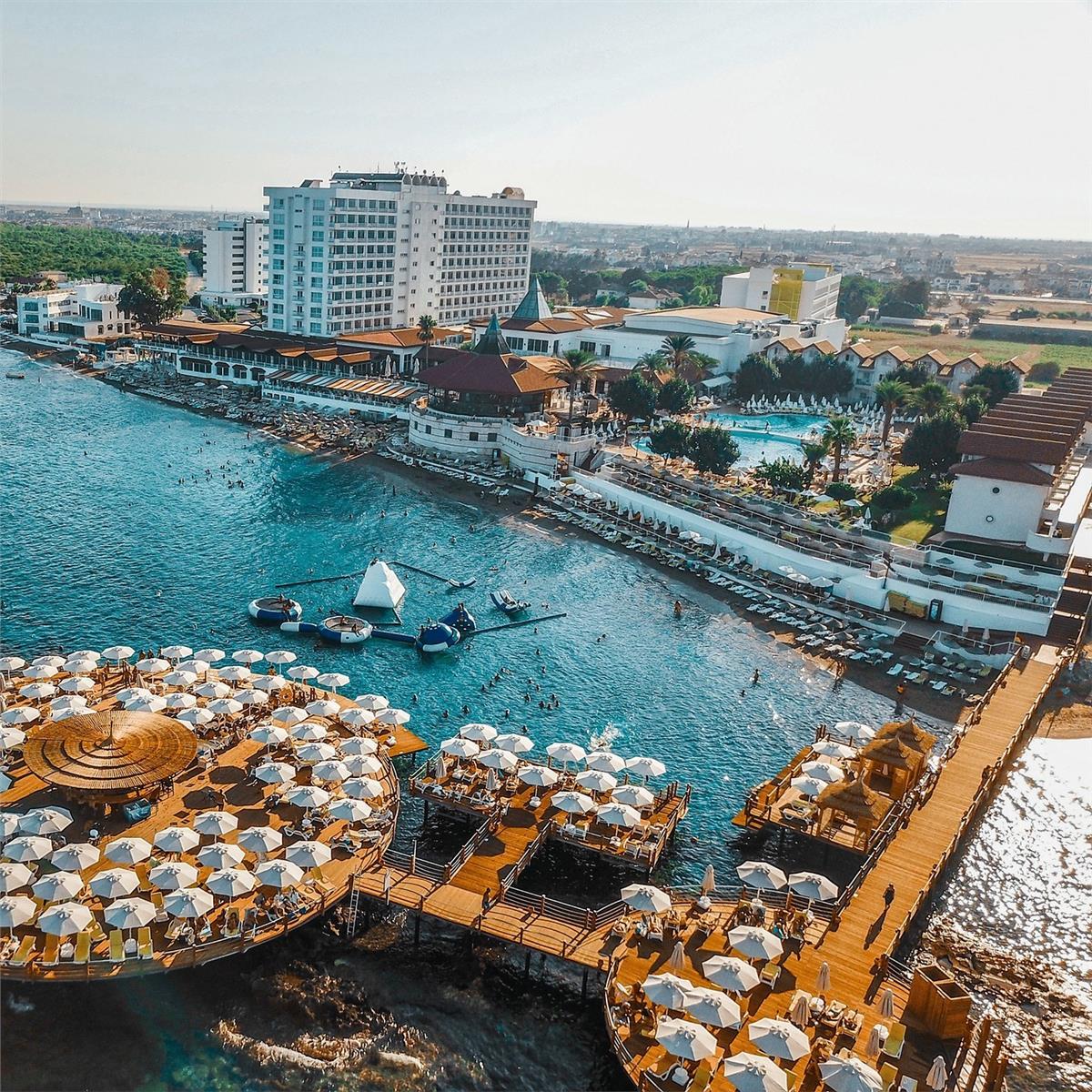 İzmir'den Uçak Biletleri Ve Transfer Dahil Kıbrıs Salamis Bay Conti Resort Hotel Ultra Herşey Dahil Konaklama Seçenekleri