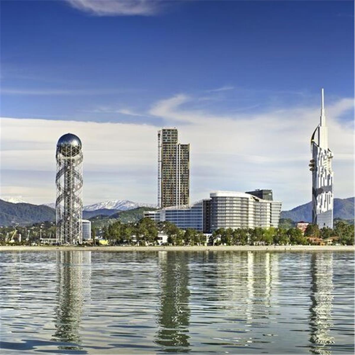 İzmir'den Uçaklı Yılbaşı Özel 2 Gece 3 Gün La Quinta By Wyndham Hotel Konaklamalı Gala Seçenekli Batum ve Ayder Yaylası Turu