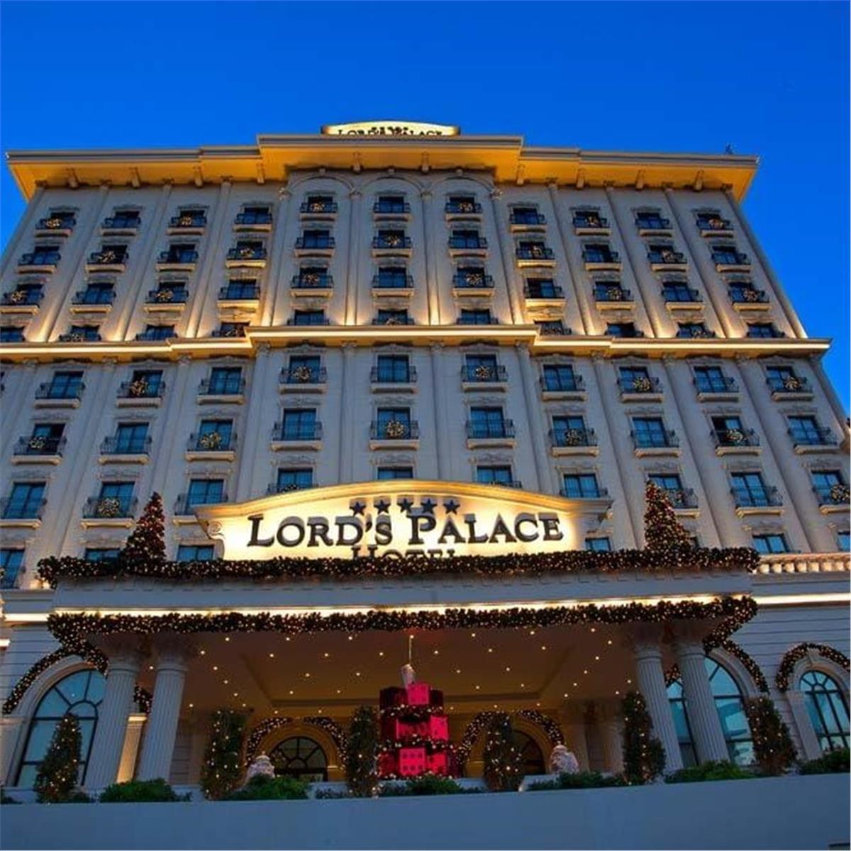 İzmir'den Uçak Bileti ve Otel Transferi Dahil 3 Gece 4 Gün Konaklamalı Tam Pansiyon Plus Kıbrıs Lord's Palace Hotel Spa Casino Ümit Yaşar Yılbaşı Galası 29.999 TL'den Başlayan Fırsatlarla