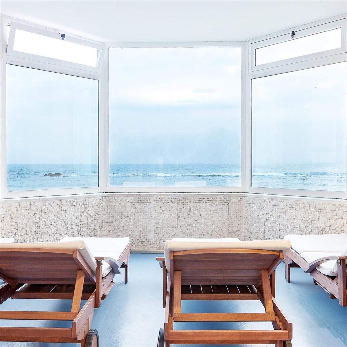 İzmir'den Uçak Bileti ve Otel Transferi Dahil 2 Gece ve 3 Gün Konaklamalı Kıbrıs Salamis Bay Conti Resort Hotel'de Gülden Yılbaşı Galası