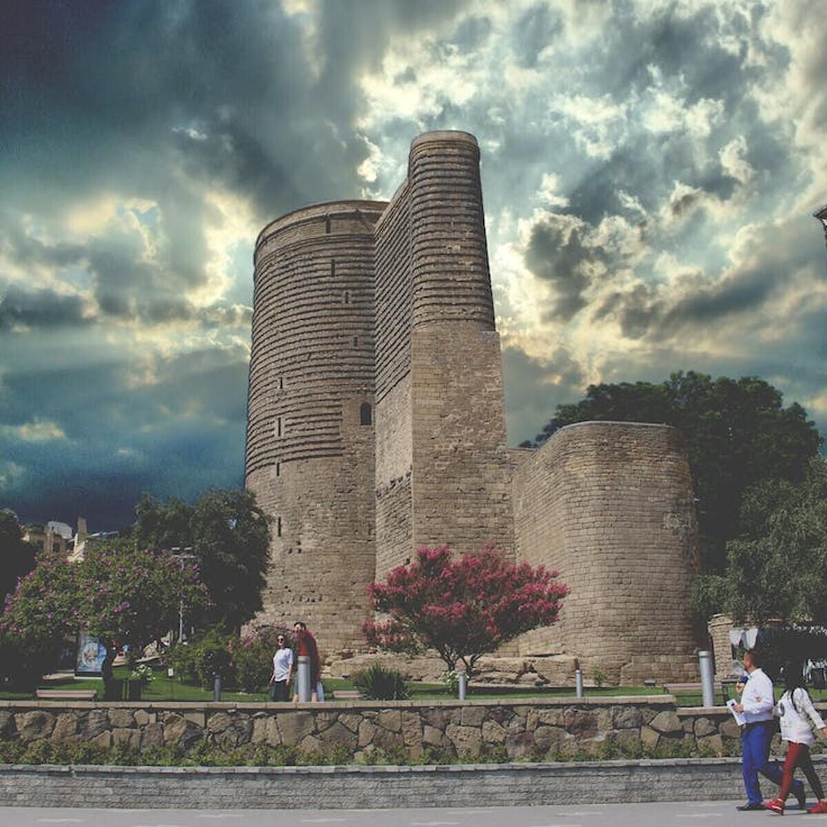 İzmir'den Uçaklı Yılbaşı Özel 3 Gece 4 Gün Konaklamalı Azerbaycan Bakü Turu