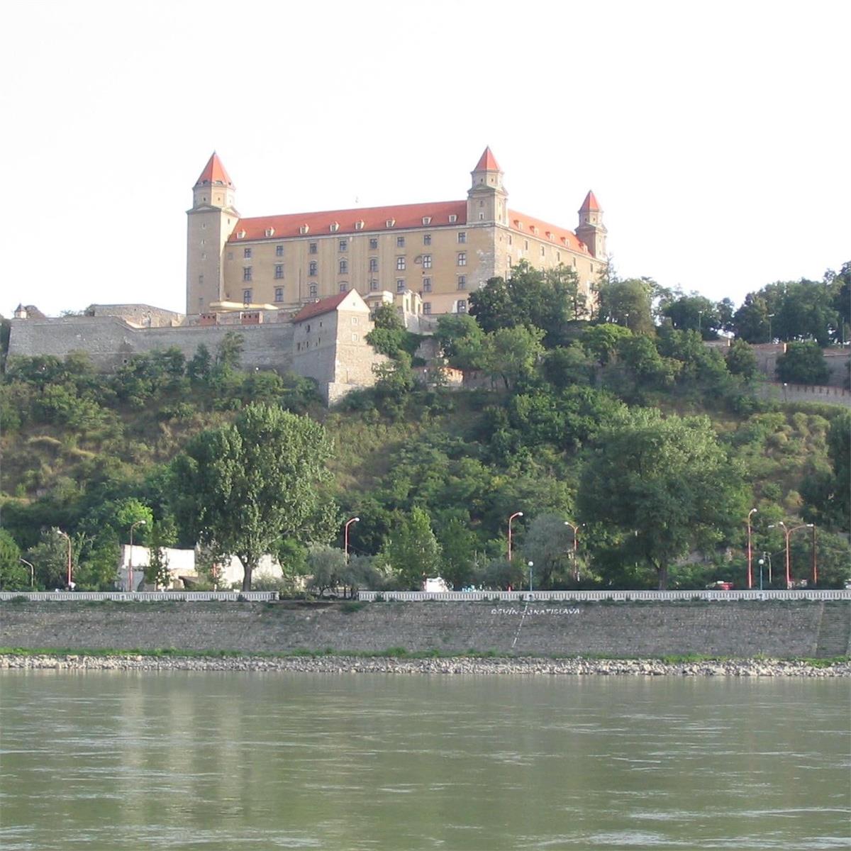 İzmir'den Uçak İle Kalkışlı 9 Gece 10 Gün Konaklamalı Tüm Ekstra Turlar Dahil Büyük Orta Avrupa Turu