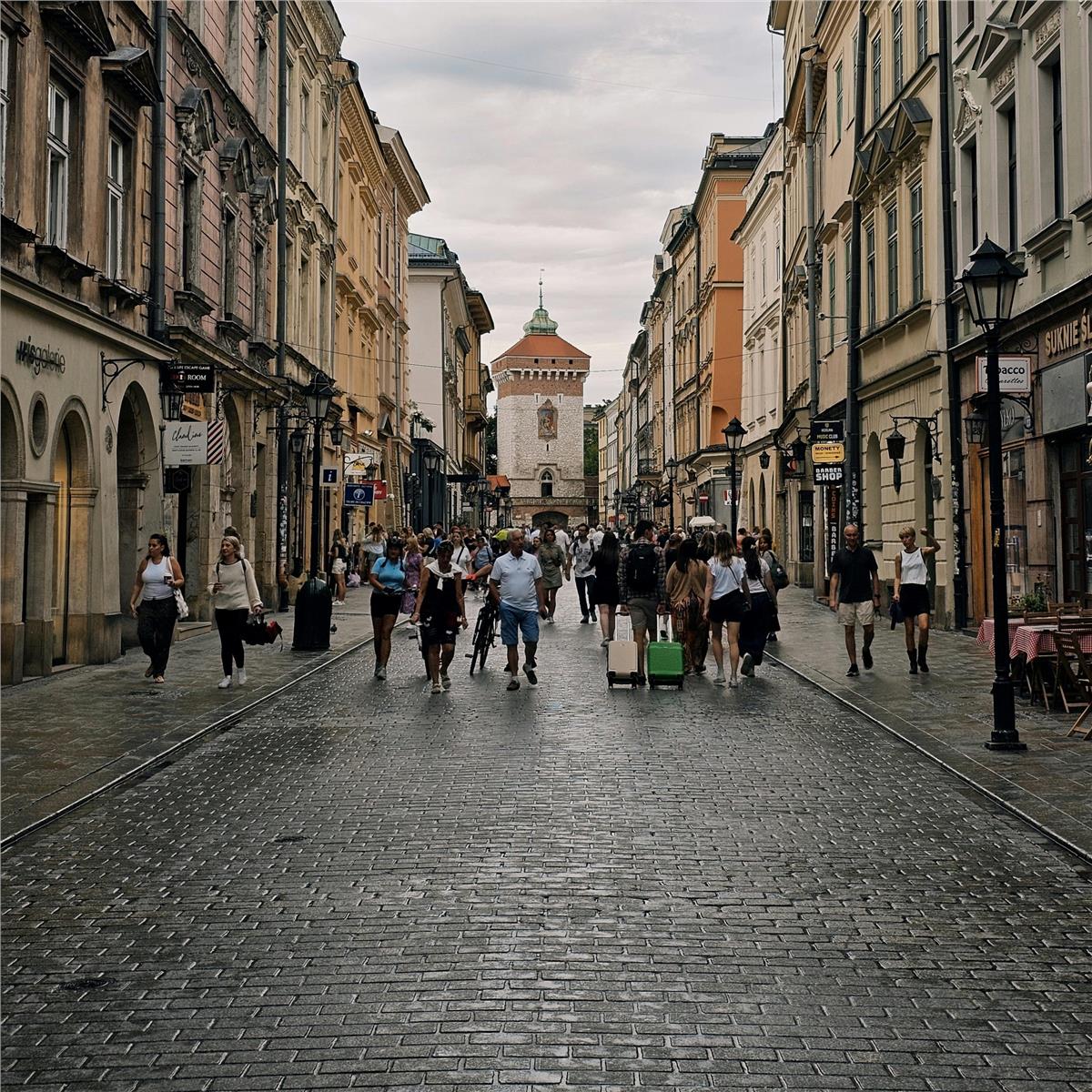 İzmir'den Uçaklı 7 Gece 8 Gün Konaklamalı Uçaklı Orta Avrupa Ve Polonya Turu