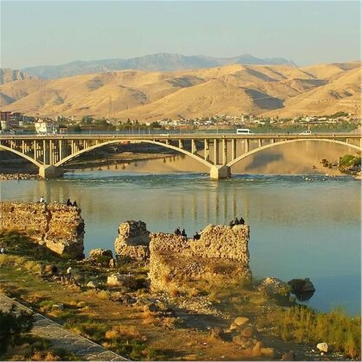 İzmir'den Uçaklı 3 Gece 4 Gün Konaklamalı Hakkari Şırnak Ters Laleler Turu